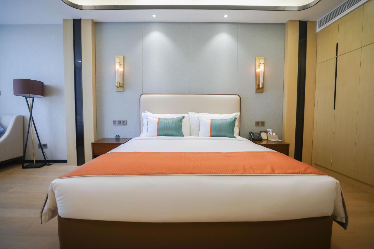 Jinling Funhome Hotel Nanjing Jiulong Lake - Nanjing South Railway Station Eksteriør billede